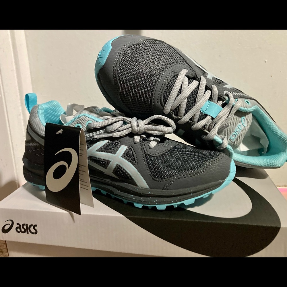 Running sneakers